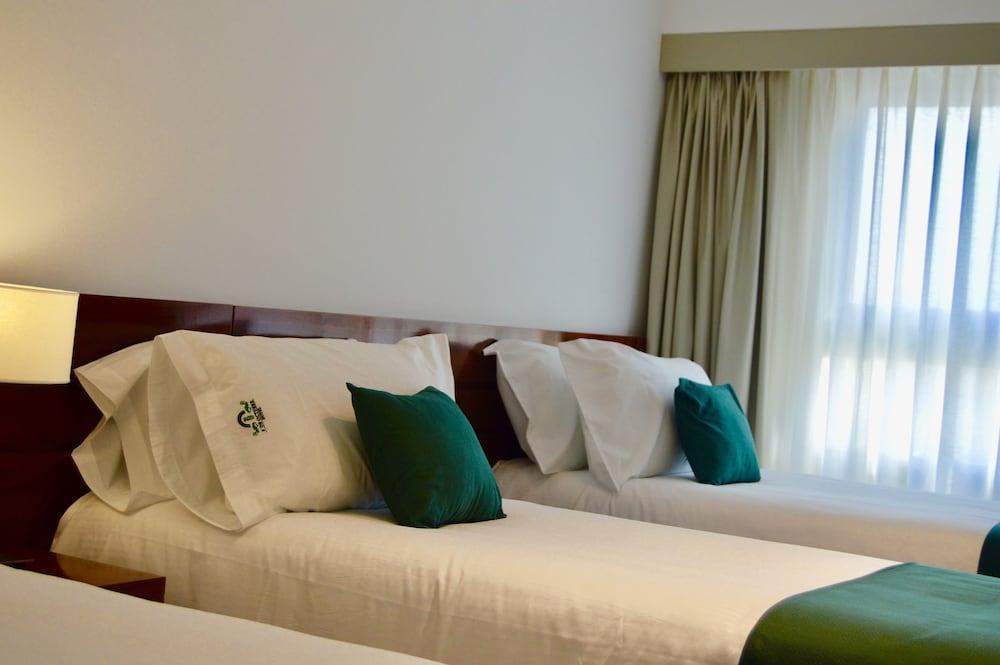 Hotel 6 De Octubre Buenos Aires Eksteriør billede