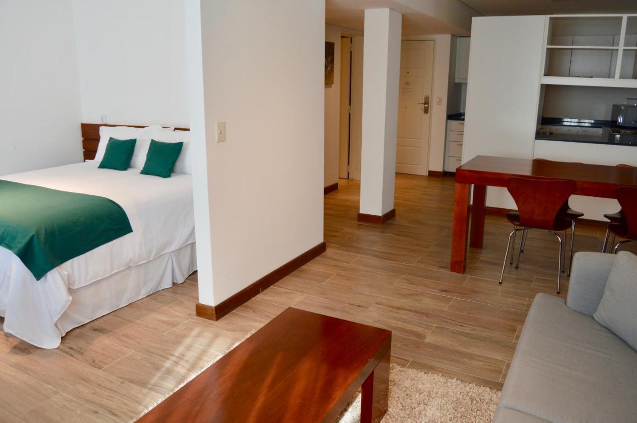 Hotel 6 De Octubre Buenos Aires Eksteriør billede